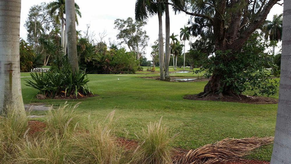 Hollywood Beach Golf Resort Экстерьер фото